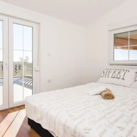 Holiday home Ferienhaus Laura Mit Pool Fur 10 Leute Stankovci (Zadar)