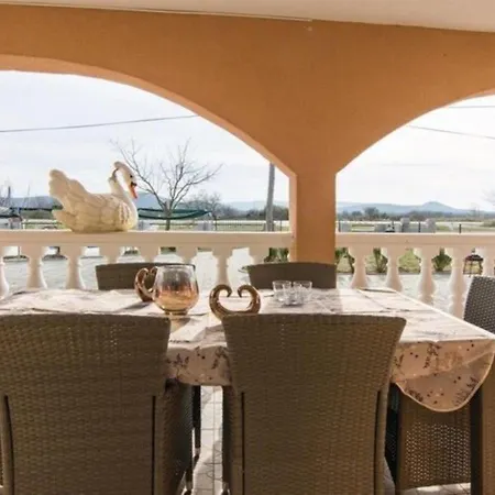 Ferienhaus Laura Mit Pool Fur 10 Leute Holiday home *